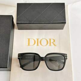 Picture of Dior Sunglasses _SKUfw79398994fw